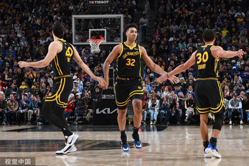 将焦点重新 将焦点重新