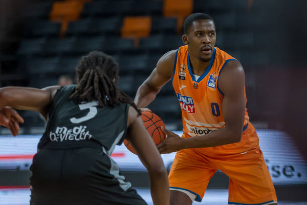 球场还是人 球场还是人